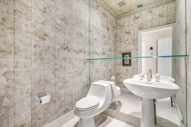 Admirals Cove Residence photo 32