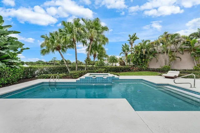 Admirals Cove Residence photo 42