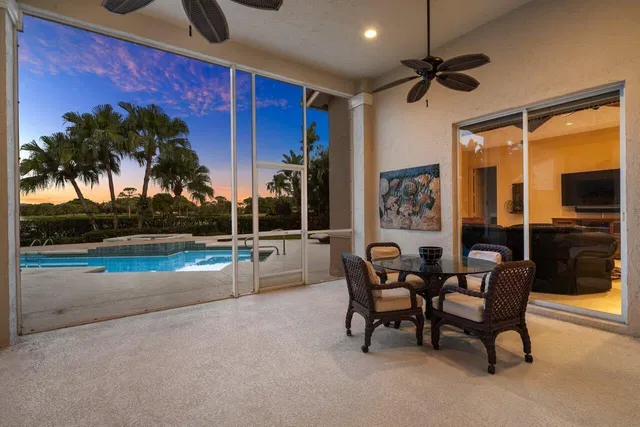 Admirals Cove Residence photo 57