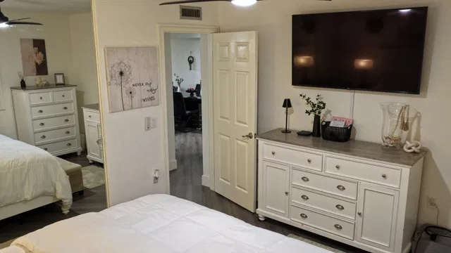 Unit 201 photo 12