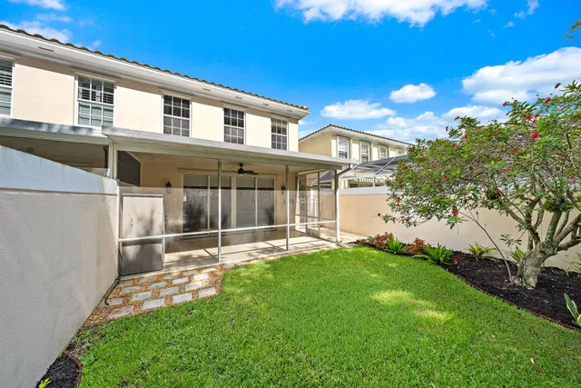 Residence photo 4
