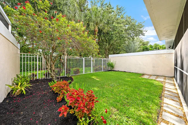 Residence photo 5