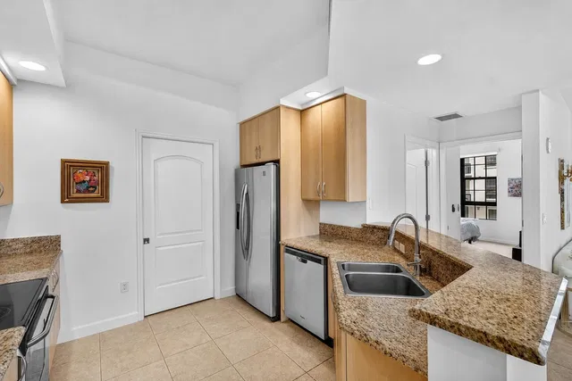 One City Plaza Unit 1119 photo 8
