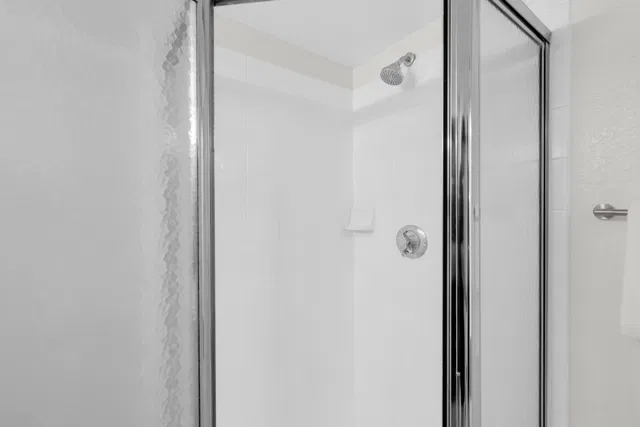 Unit 303 photo 34