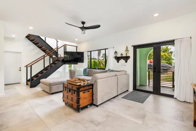 Residence photo 3