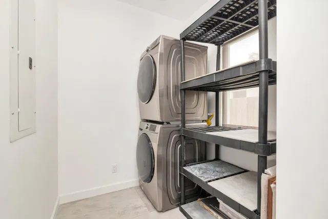 Residence photo 17