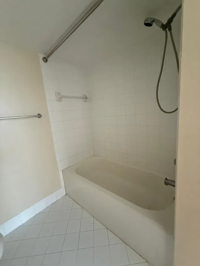 Unit 101 photo 16