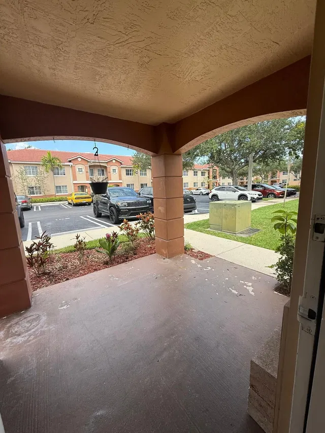Unit 101 photo 21