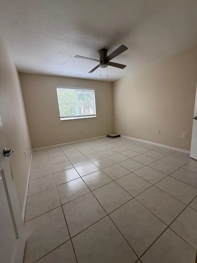 Unit 101 photo 23