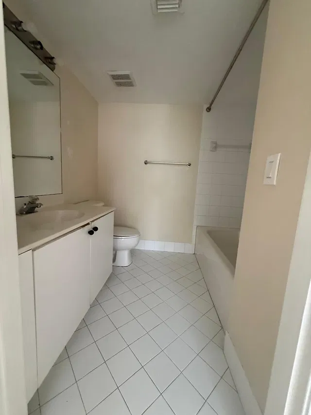 Unit 101 photo 24