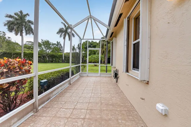 Residence photo 25