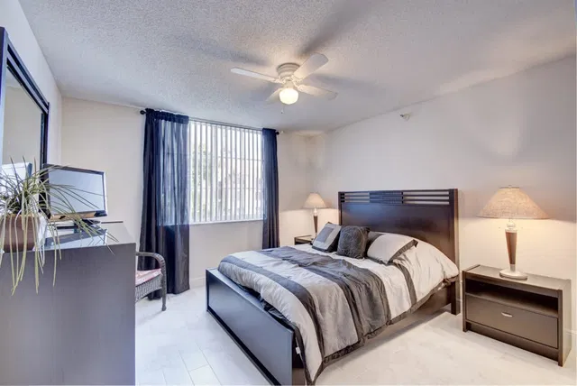  Unit 207 photo 8
