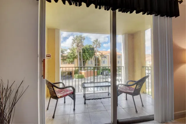 Unit 207 photo 12