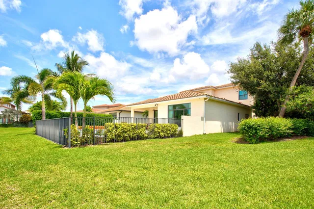  Residence photo 4