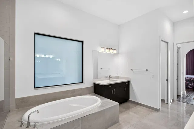  Residence photo 15
