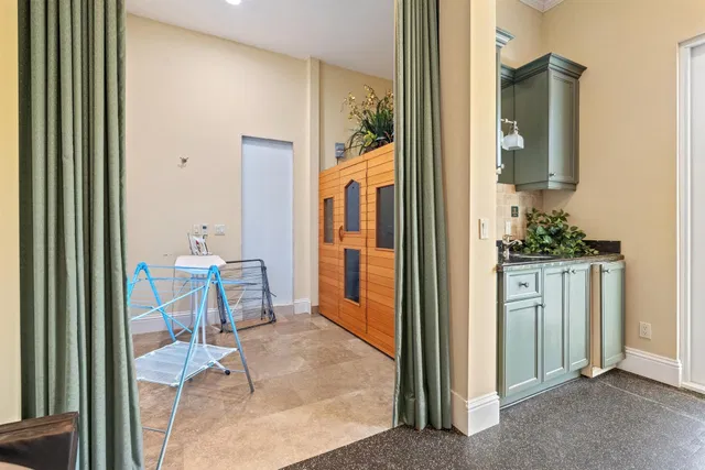 Residence photo 39