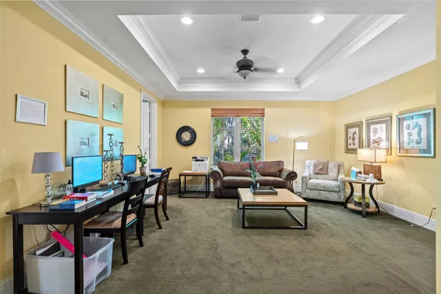 Residence photo 43
