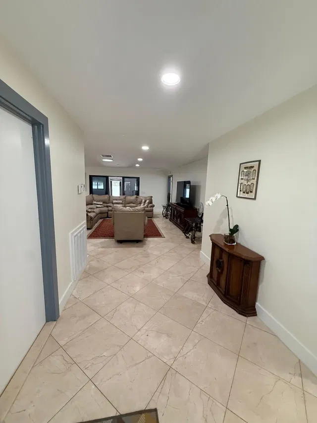 Residence photo 7