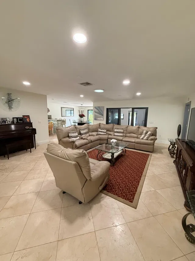 Residence photo 9