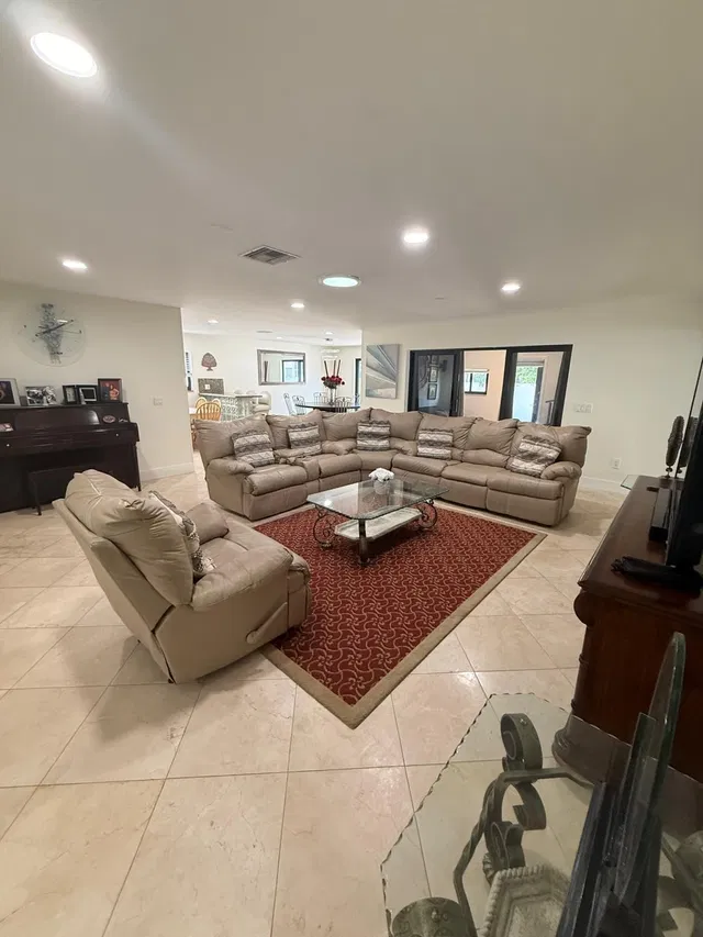 Residence photo 11