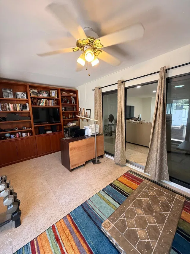 Residence photo 15