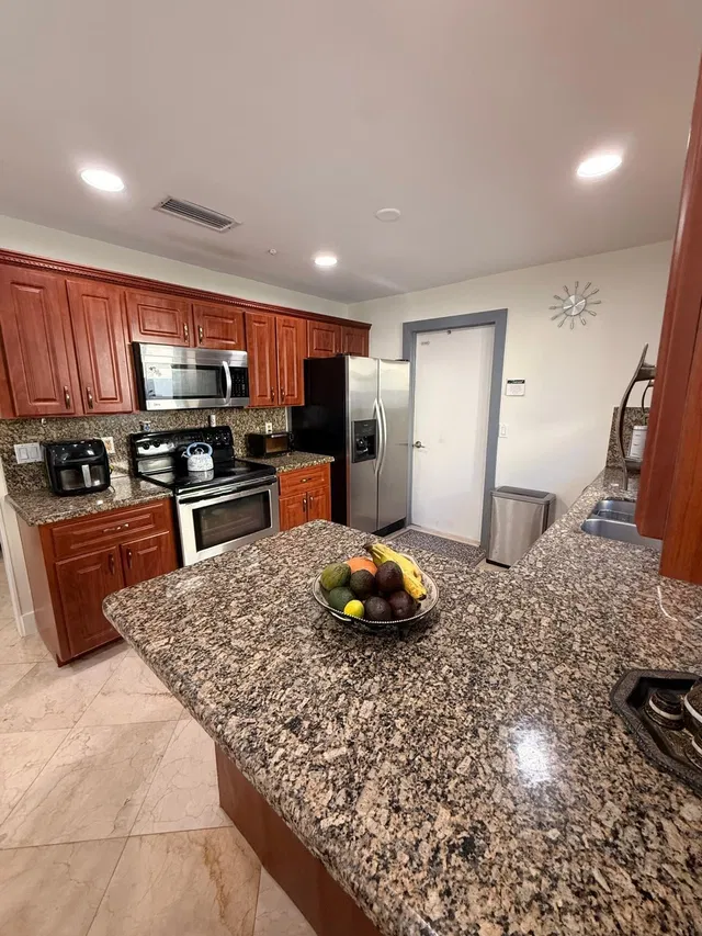 Residence photo 18