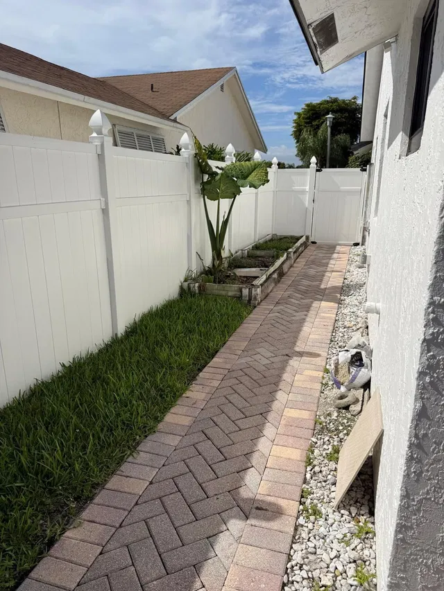 Residence photo 58