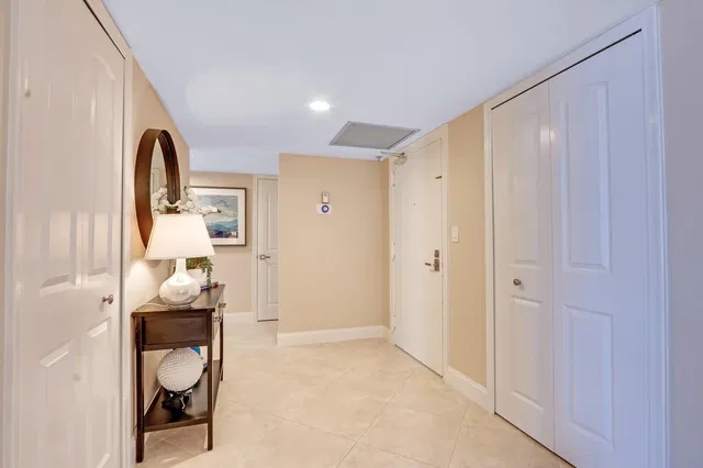 Singer Island Unit 2-802 photo 2