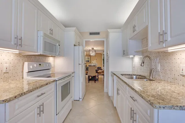 Singer Island Unit 2-802 photo 17