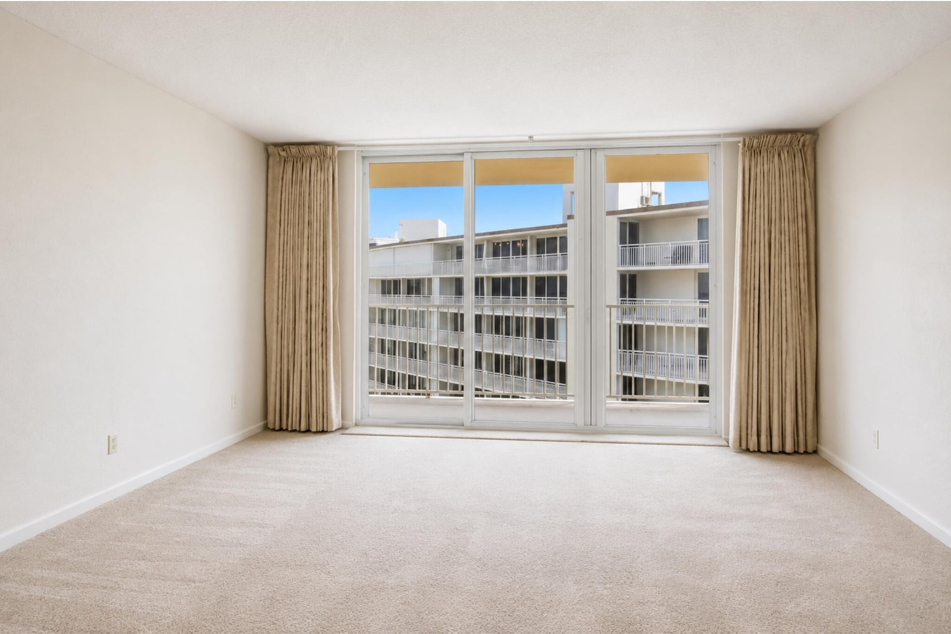 South Palm Beach Unit 808w photo 16