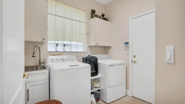  Residence photo 42