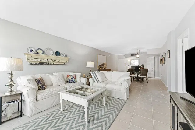 The Patrician of Palm Beach Unit 620 photo 2
