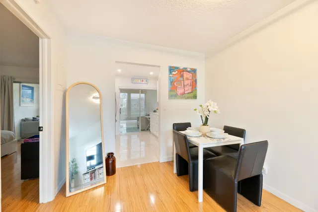Unit 205 photo 4