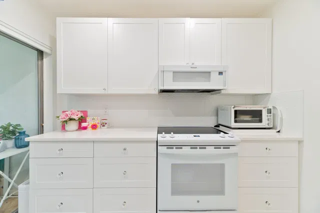 Unit 205 photo 6
