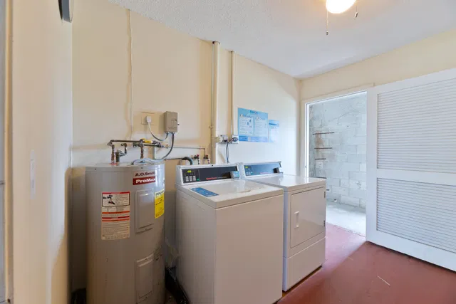 Unit 205 photo 18