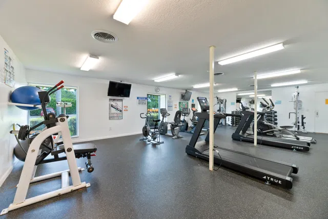 Unit 205 photo 22