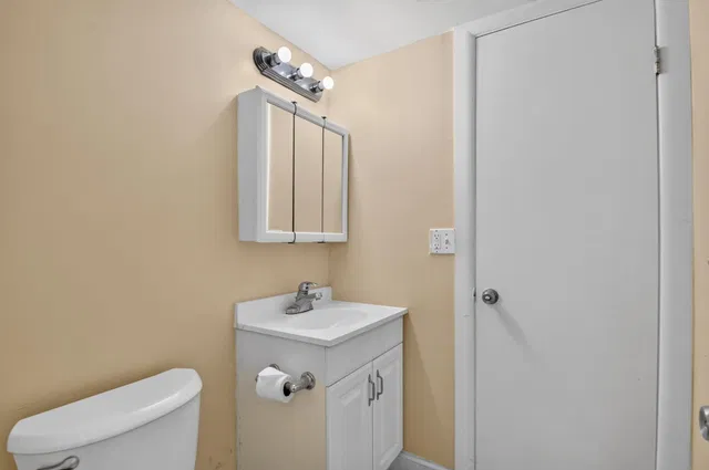 Unit B24 photo 27