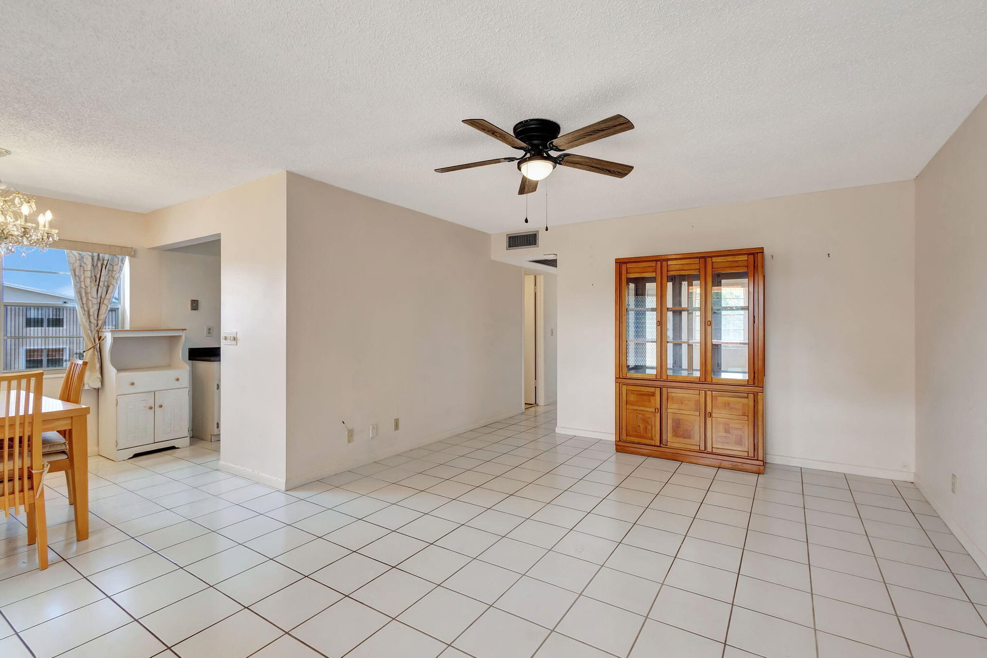 Residence photo 5