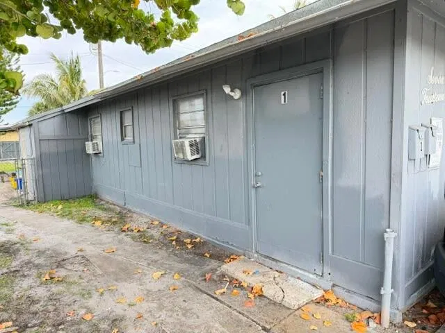 Residence photo 3
