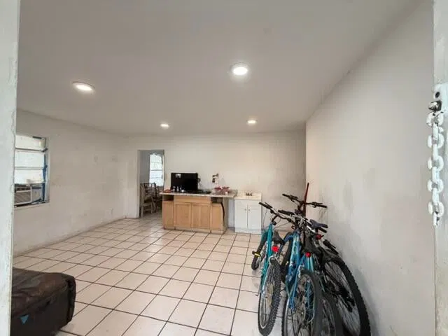 Residence photo 9