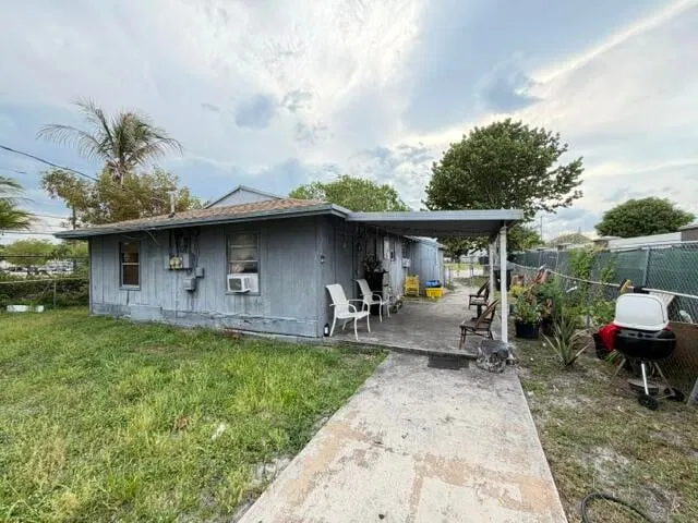 Residence photo 25