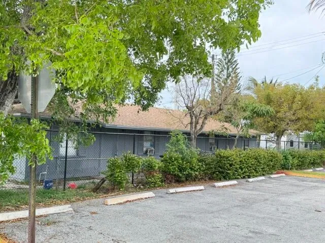 Residence photo 54