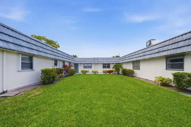 Residence photo 2