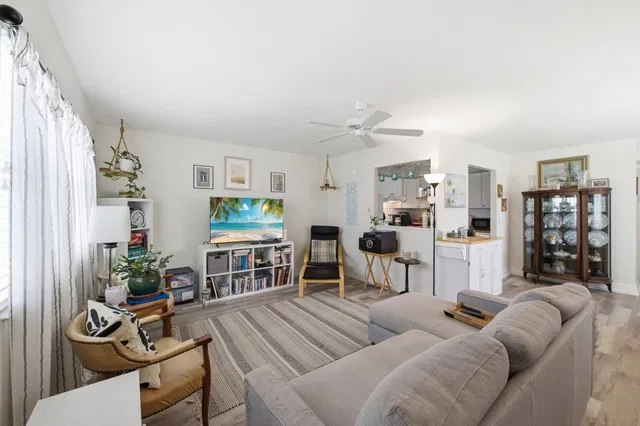 Residence photo 5