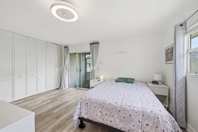 Residence photo 16
