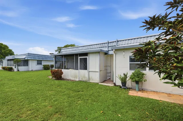 Residence photo 26