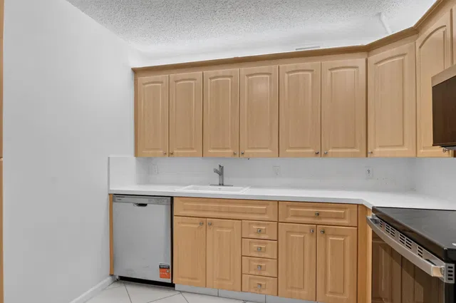 Residence photo 6