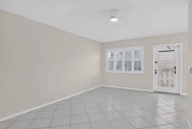 Residence photo 8