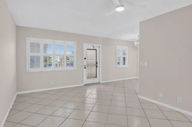 Residence photo 10