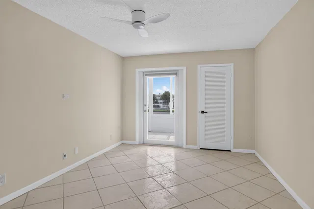 Residence photo 14